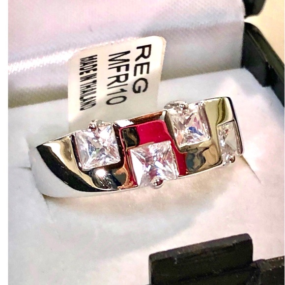 3/$40 VTG 70s Womens Ring Rhodium Plated Silver Clear Cubic Zirconia Stones 9.5 - Picture 4 of 12